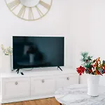 Lora Rose 2, Free Private Parking, Self Check-in * كومو