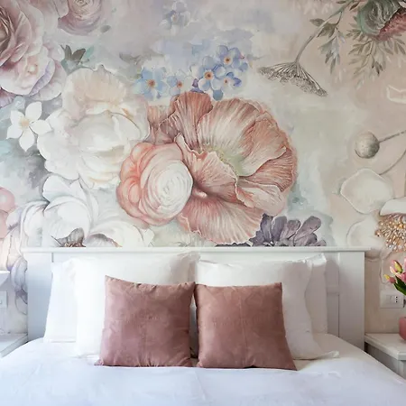 Lora Rose ,free Parking, Self Check In,2 *