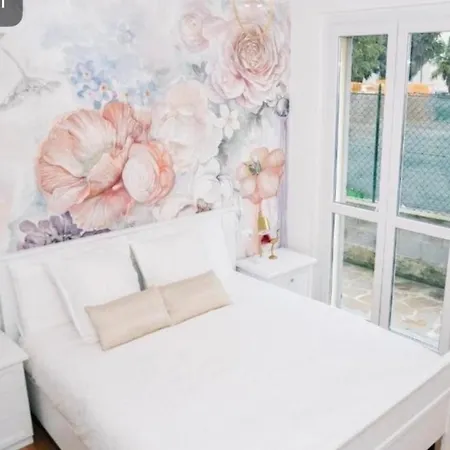 Appartement Lora Roses 2, Free Private Parking, Self Check-in, Air Conditioner