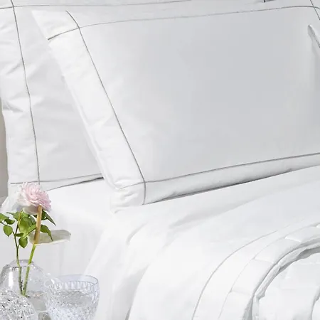 Lora Rose ,free Parking, Self Check In,2 *