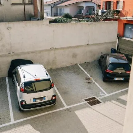 Lora Rose ,free Parking, Self Check In,2 Apartment Como