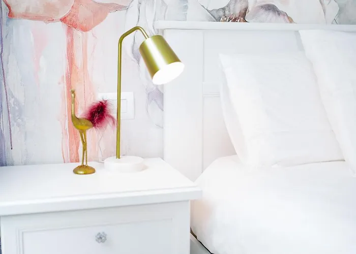 Lora Rose ,free Parking, Self Check In,2 דירה קומו