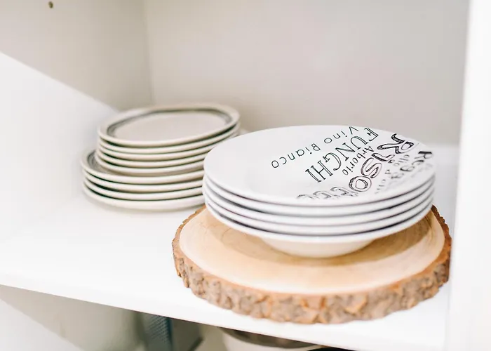 Lora Rose ,free Parking, Self Check In,2 *